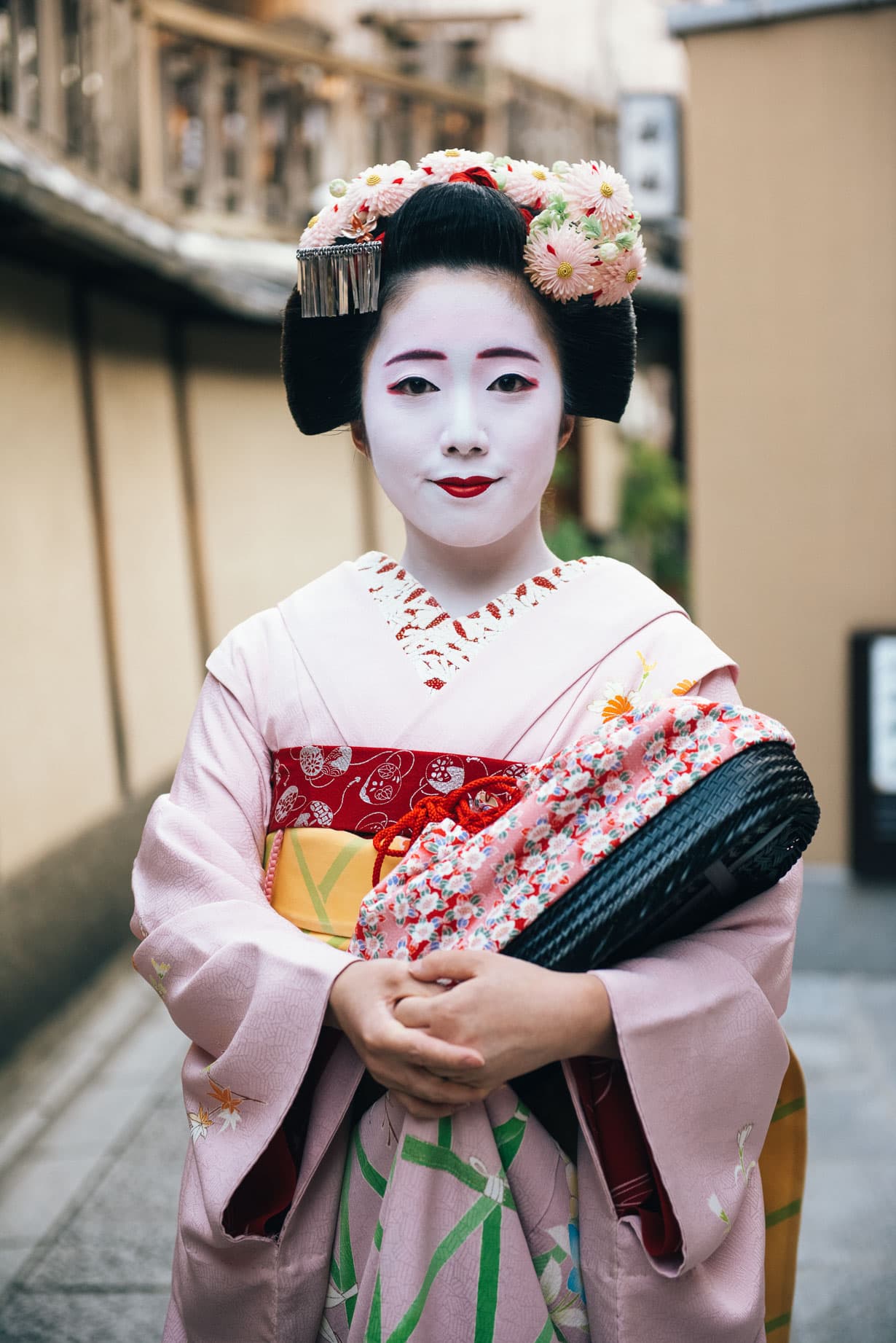Create dynamic edits, curate your gallery and immerse yourself in inspiring  and motivating content. | Geisha, World hair, Geisha hair